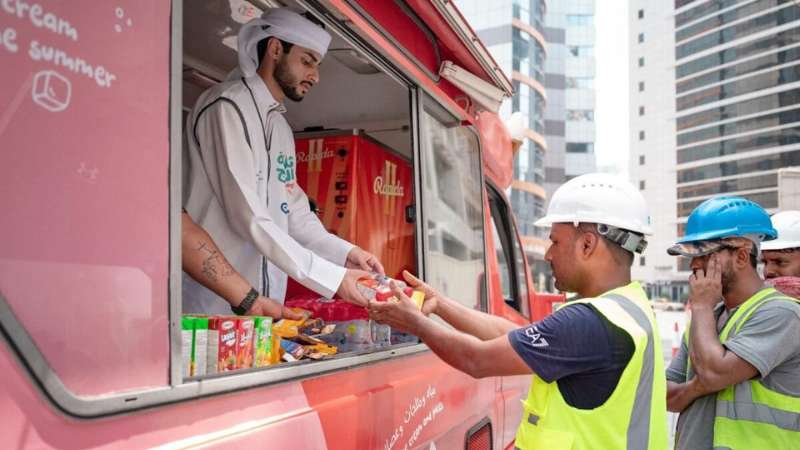 Al Freej Fridge campaign to distribute 2 million cold drinks, frozen treats to Dubai workers