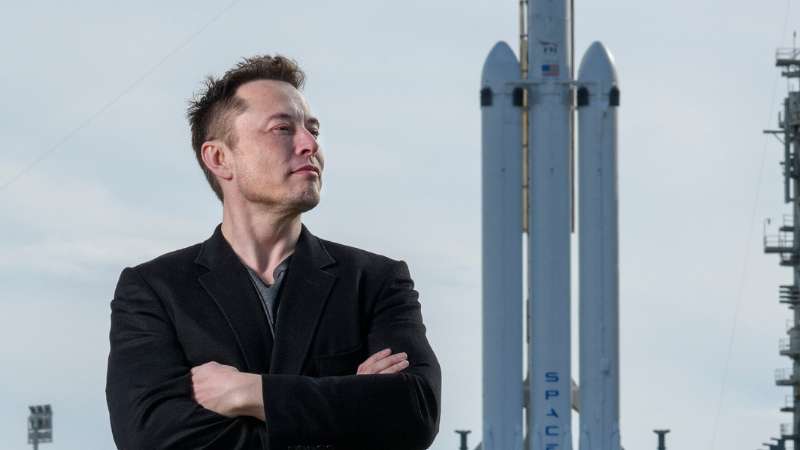 Elon Musk: Starship will take humans to Mars by 2028, Tesla robots may land first