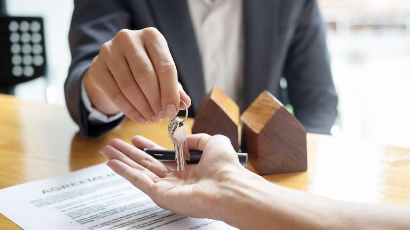 Man ordered to repay Dh84,900 after posing as fake real estate agent in Abu Dhabi