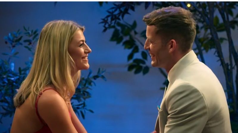 Love Is Blind UK: Expert warns of early ‘love-bombing’ signs in show’s first 'I love you' moment
