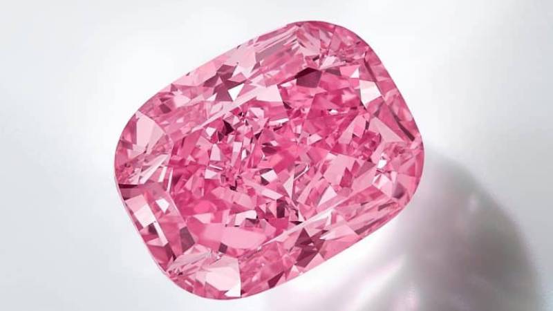 Dubai Police recover rare $25m pink diamond, arrest thieves in 8 hours