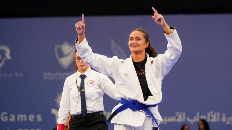 Philippines’ Isabella Butler wins jiu-jitsu gold over UAE’s Aysha Aljneibi in Asian Youth Games final