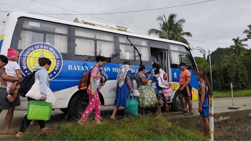 Philippines: Typhoon Tino barrels toward Visayas, Signal No. 4 up in three areas