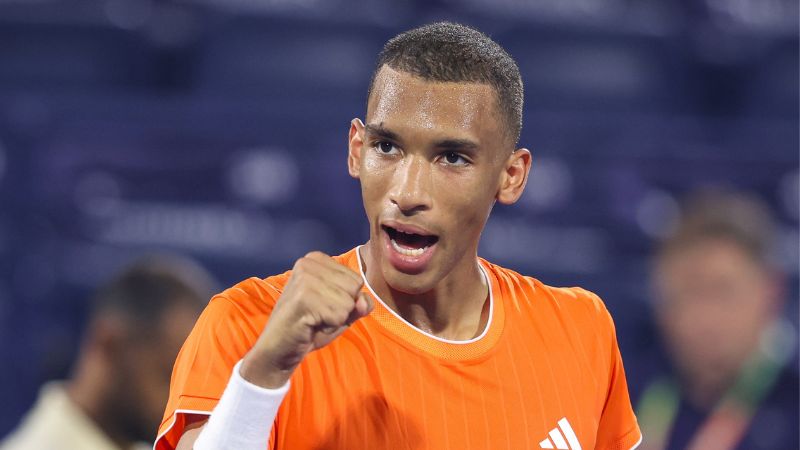 Auger-Aliassime advances in Dubai as Draper returns to action